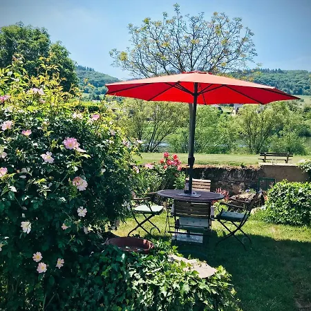 Echternacher Hof לינה וארוחת בוקר Kinheim