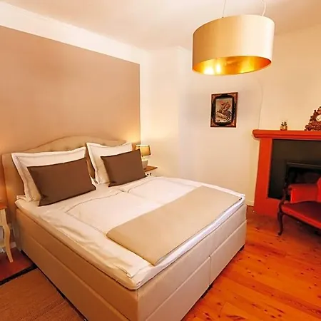 Echternacher Hof Bed & Breakfast 4*