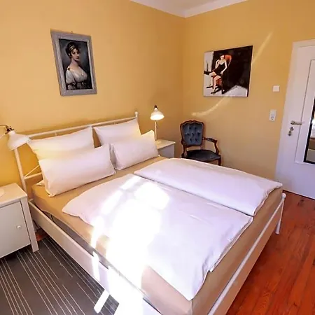 Echternacher Hof Bed & Breakfast 4*
